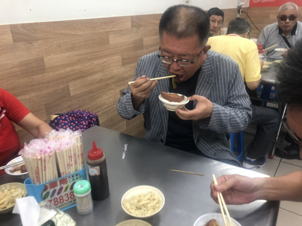 全國總工會交流接地氣 陳杰包遊覽車推廣彰化爌肉飯1.png