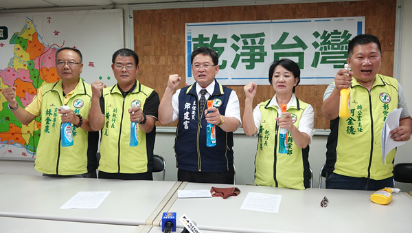 彰化邱建富網路闢謠大隊 清淨網路還乾淨台灣1.png 彰化邱建富網路闢謠大隊 清淨網路還乾淨台灣1.png