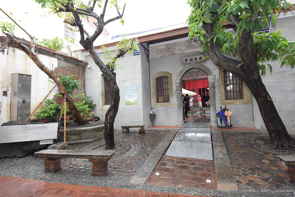 鹿港鶴棲別墅變身工藝展覽館 傳統工藝與歷史建築結合1.png 鹿港鶴棲別墅變身工藝展覽館 傳統工藝與歷史建築結合1.png