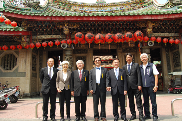 日本萩市參訪團認南瑤宮媽祖做契子 促進兩市文化觀光交流2.png