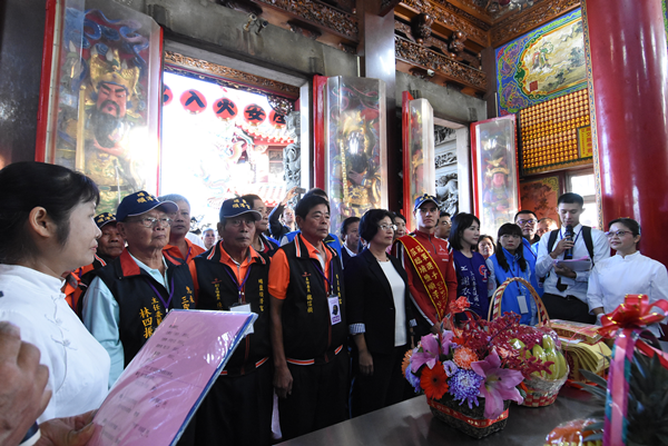 三鐵冠軍伊登感恩之旅 埔鹽順澤宮參拜帝爺公6.png