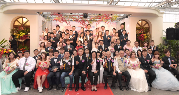 2019彰化縣聯合婚禮 王惠美為30對新人證婚1.png