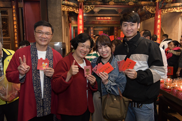 彰化縣長王惠美除夕夜到鹿港廟宇為民祈福 過年大年初一至初三發福袋4.png