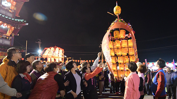 花壇白沙坑迎燈排鬧元宵 戴官帽福德老爺遶境賜福1.png 花壇白沙坑迎燈排鬧元宵 戴官帽福德老爺遶境賜福1.png