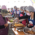 參訪芳苑建平社區據點 王惠美送上「供餐防疫包」2.png