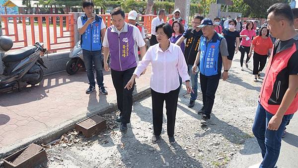 二林鎮原竹路道路改善 保障學子與民眾用路安全1.jpg