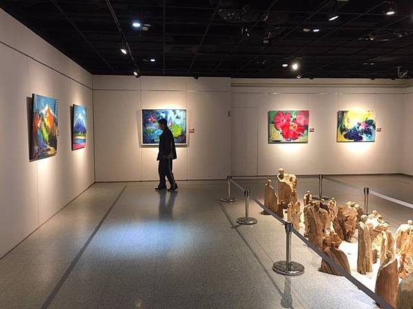 禪風舞木VS藝情形趣 彰化生活美學館木雕油畫雙聯展1.jpg