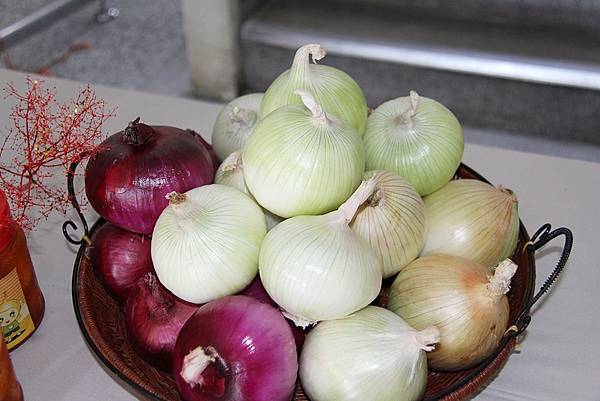 洋蔥營養價值高 多食增強免疫力1.jpg