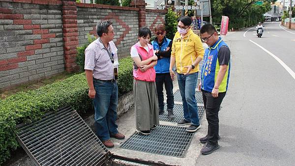 花壇彰員路淹水改善會勘 要求汛期前超前部署1.jpg