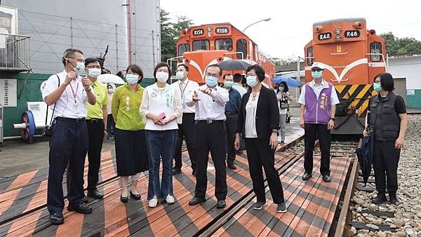 交委會考察彰化交通建設 王惠美提盡快捷運延伸及鐵路高架1.jpg