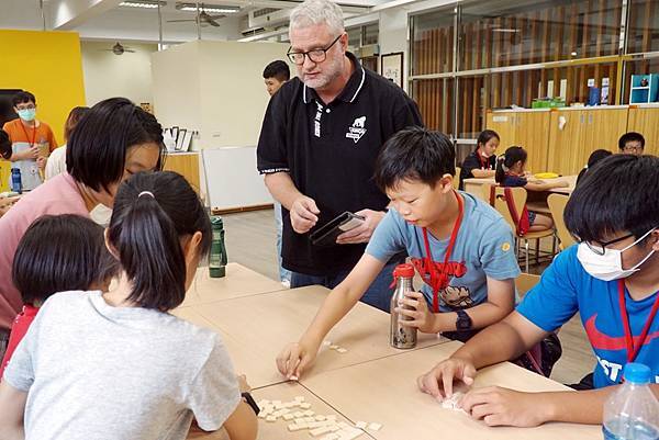 大葉大學英語營結合生態探索 讓英文變有趣1.jpg