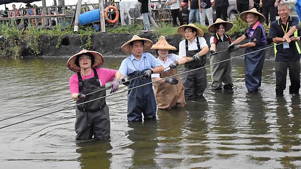 彰化樂活輕旅行推廣 哈哈漁場體驗一日漁夫1.jpg