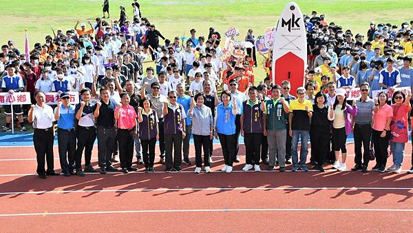 彰化縣體育嘉年華會　2405位運動好手體育場競技1.JPG