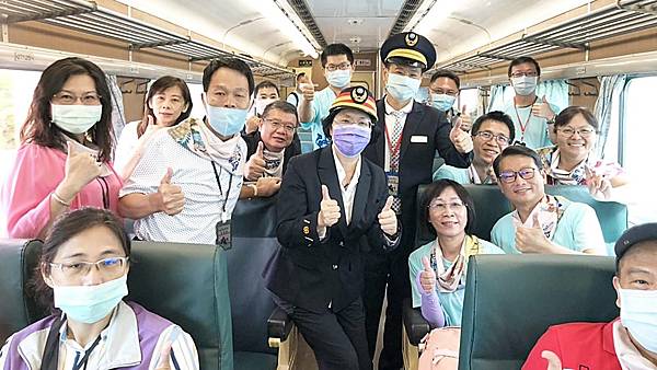 二水跑水節蒸汽火車明出發　港日旅客搭DT668去跑水吃辦桌 .jpg