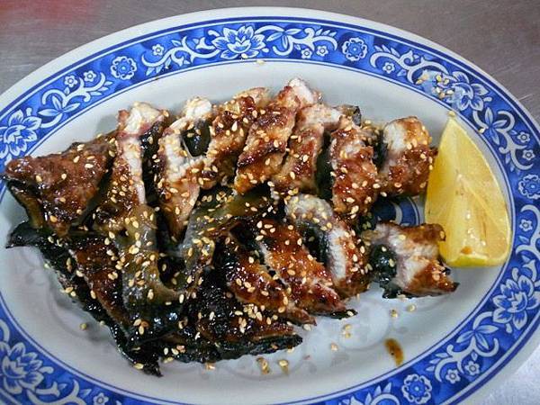 [請益] 請教台北哪裡有"台式生烤鰻魚"