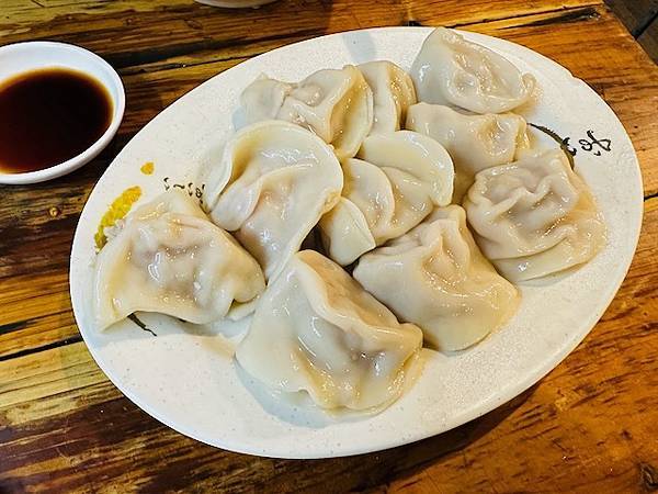 立冬吃餃子慎終追遠當一個好子孫~~龍門客棧餃子館，青島餃子館