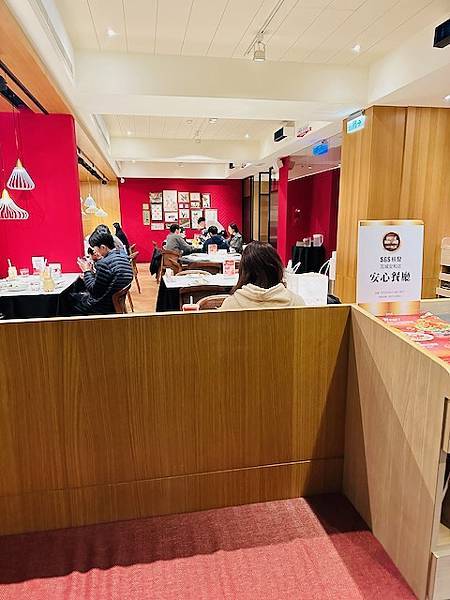 LBC復業可能遙遙無期，Jim心頭好費南雪拌手禮店~~上市連