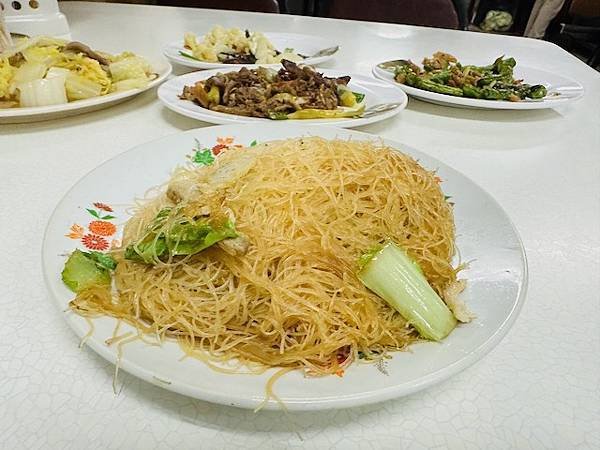 台菜老味南煎肝,煎魚想到老宜記燒餅~~長春飯館