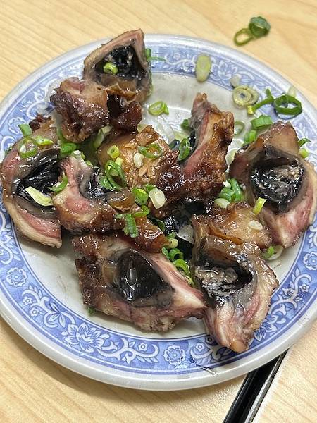 鮮牛扇子肉沙西米,牛眼睛中原街廖家牛肉麵 鮮牛扇子肉沙西米,牛眼睛中原街廖家牛肉麵