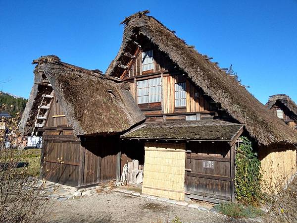 日本自由行|白川鄉合掌村、金澤住宿、美食、景點(金澤膠囊賓館