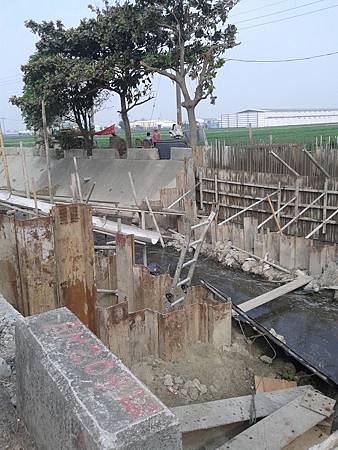 012.JPG 012.JPG