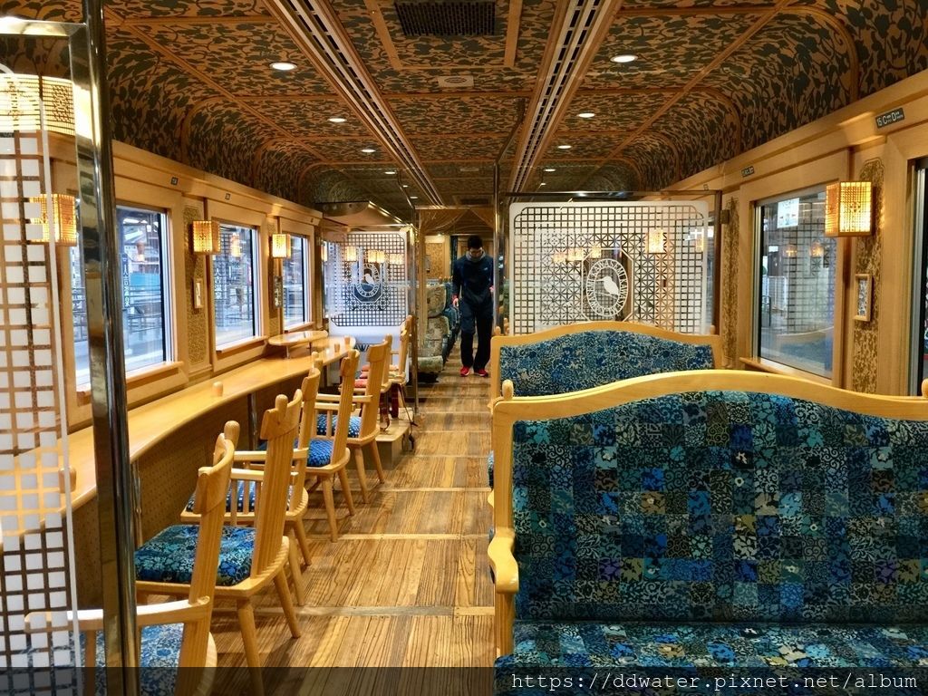 00cover.jpg 00cover.jpg