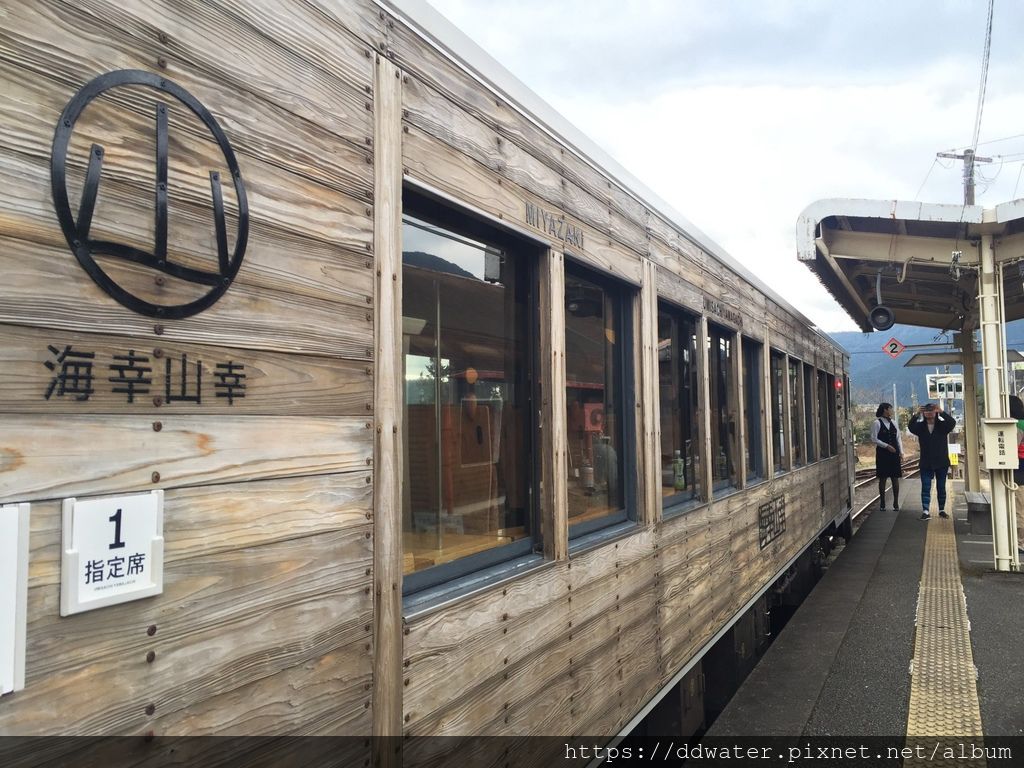 00cover.jpg 00cover.jpg