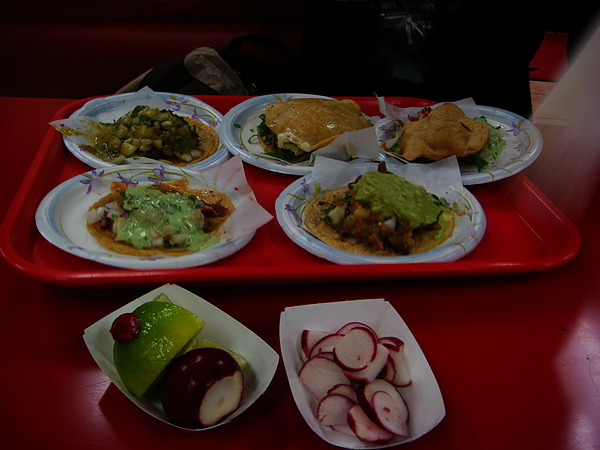 晚餐吃便宜又好吃的墨西哥tacos