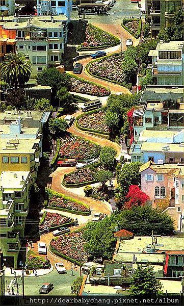 Skateboarder-vs-Lombard-Street