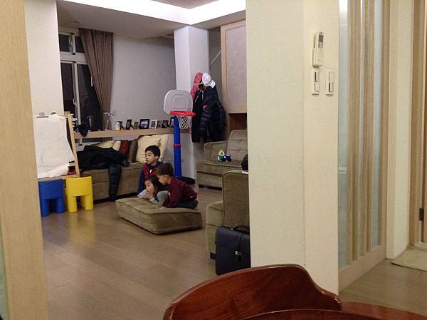 去ROY家老吉一直喝小孩零互動.JPG