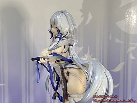 【開箱】碧藍航線 光輝『鍾情春日』 1/7 figure