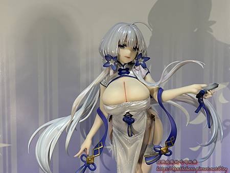 【開箱】碧藍航線 光輝『鍾情春日』 1/7 figure