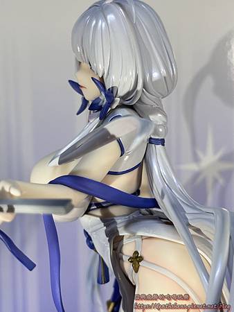 【開箱】碧藍航線 光輝『鍾情春日』 1/7 figure