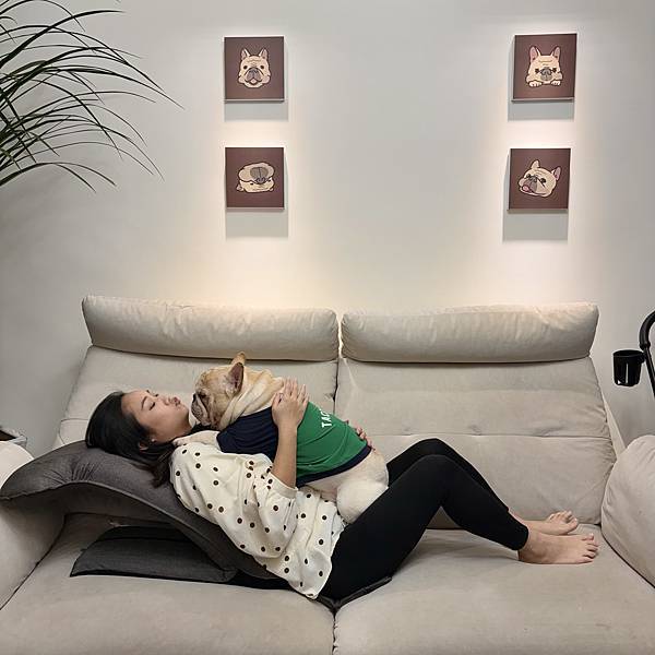 【開箱】LazyUp懶人墊2.0|居家慵懶神器|跟法鬥一起軟 【開箱】LazyUp懶人墊2.0|居家慵懶神器|跟法鬥一起軟