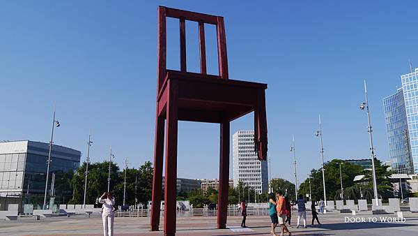 DP1100868.jpg DP1100868.jpg