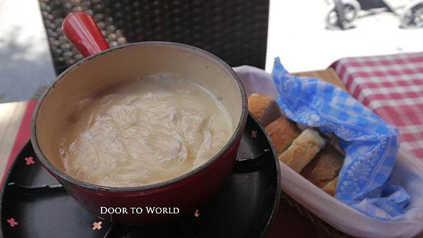 DP1100937.jpg DP1100937.jpg