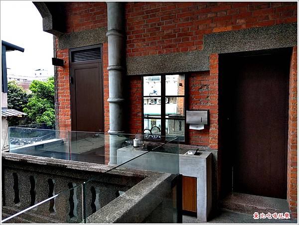 艋舺星巴克門市 16.jpg