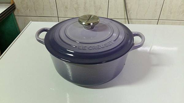 [器具] 網紅鍋具分享-LE CREUSET 浪漫粉紫鑄鐵鍋