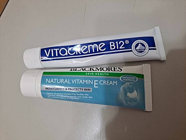 [心得] LAG的網紅比較(B12亮顏喚膚霜vs澳佳寶E霜)