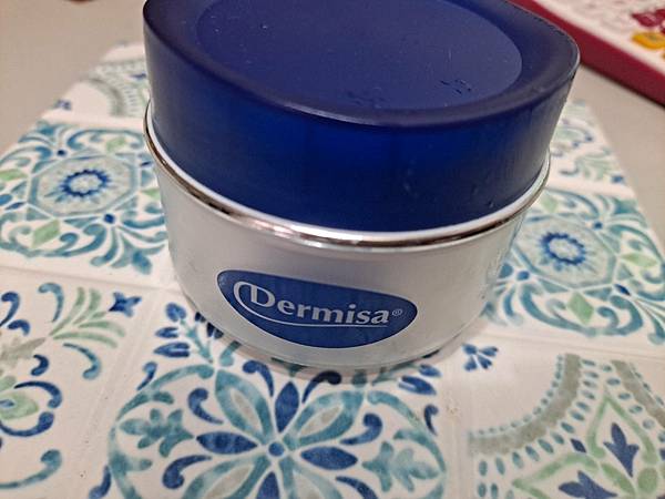 [心得] 小雷~Dermisa抗皺無瑕撫紋霜