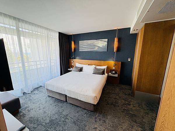 New Caledonia--Day 4: 搬入Noumea