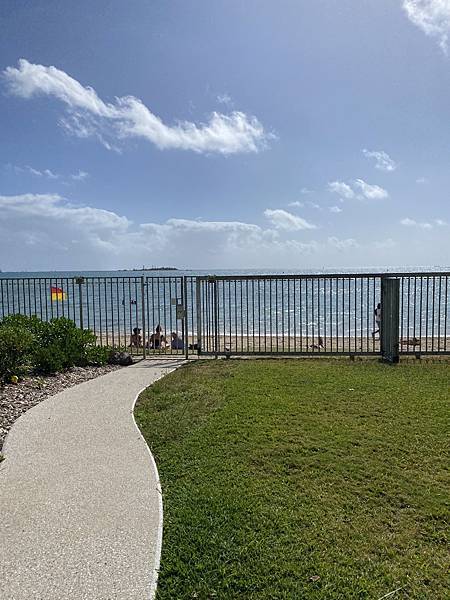 New Caledonia--Day 4: 搬入Noumea