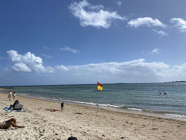 New Caledonia--Day 4: 搬入Noumea