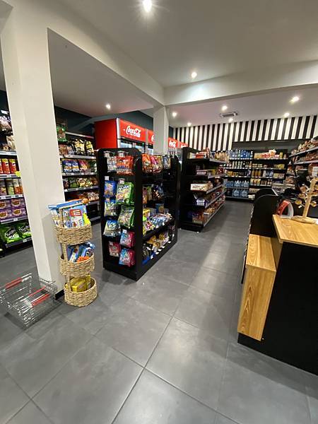 New Caledonia--Day 4: 搬入Noumea