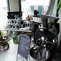 台南葵瑪咖啡CREMA CAFÉ自烘咖啡豆專賣,手沖咖啡推薦,耳掛式咖啡,台南老宅咖啡廳3.jpg