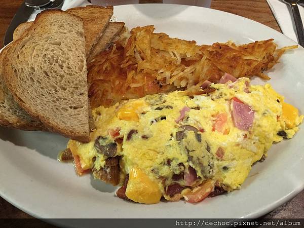 Pinecrest Diner- Pinecrest Omelette