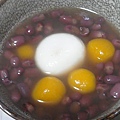 紅豆湯圓，自家種的紅豆和自己揉的地瓜圓