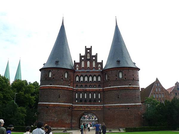 8-4 Lübeck Holstentor