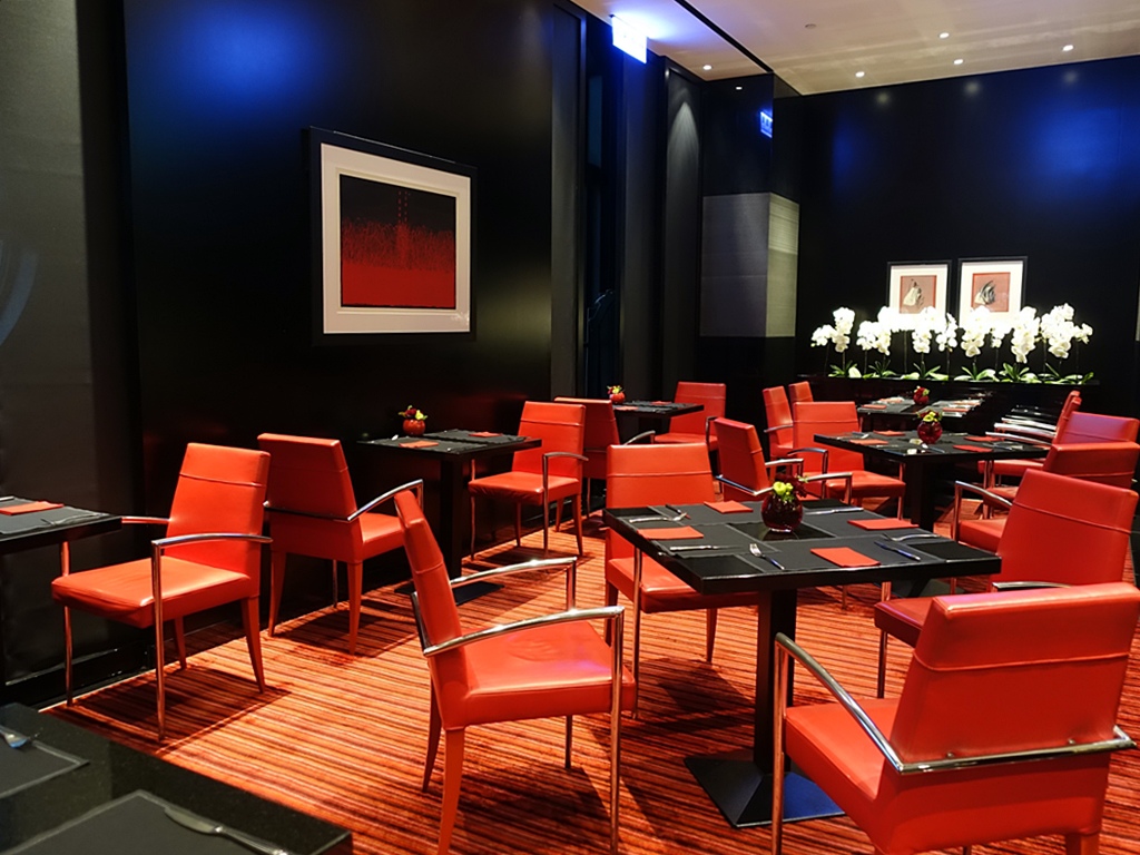 SALONDETHEdeJoel Robuchon-2.JPG