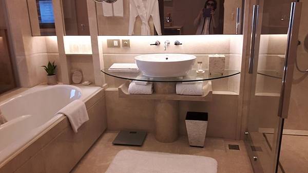 20161023_131558_看图王.JPG 20161023_131558_看图王.JPG